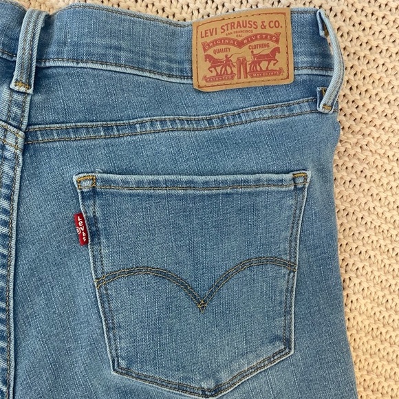 SOLD LEVIS 311 Shaping Skinny Jeans - Picture 3 of 7